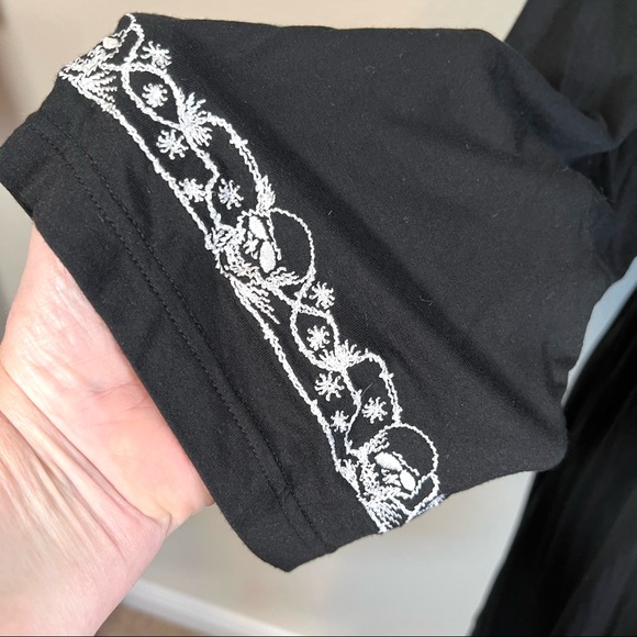 Cowgirl Justice Black Dress with White Skull Embroidery - Picture 6 of 10